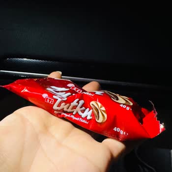 Eksik Bisküvi İçeren Eti Tutku Paketi Otomatik Satış Makinesinde