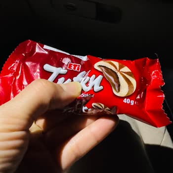 Eksik Bisküvi İçeren Eti Tutku Paketi Otomatik Satış Makinesinde