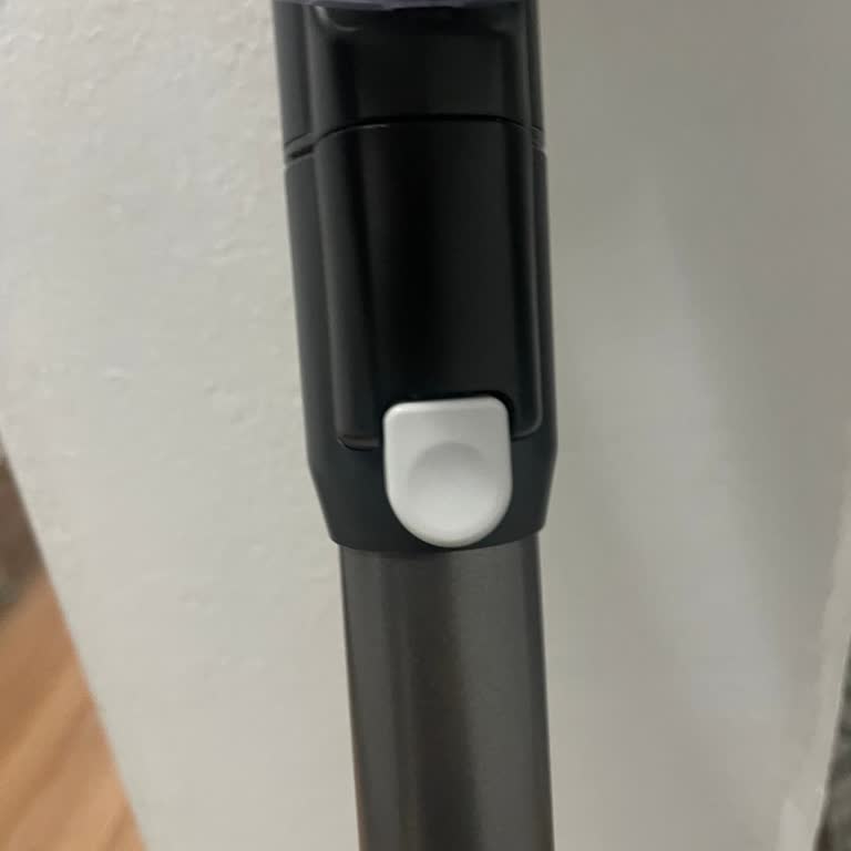 Philips 6000 Serisi Süpürge Borusu Kendiliğinden Çıkıyor