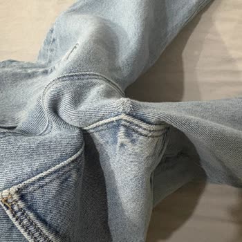 Mavi Jean Pantolonun Kısa Sürede Yırtılması Ve Değişim Talebi