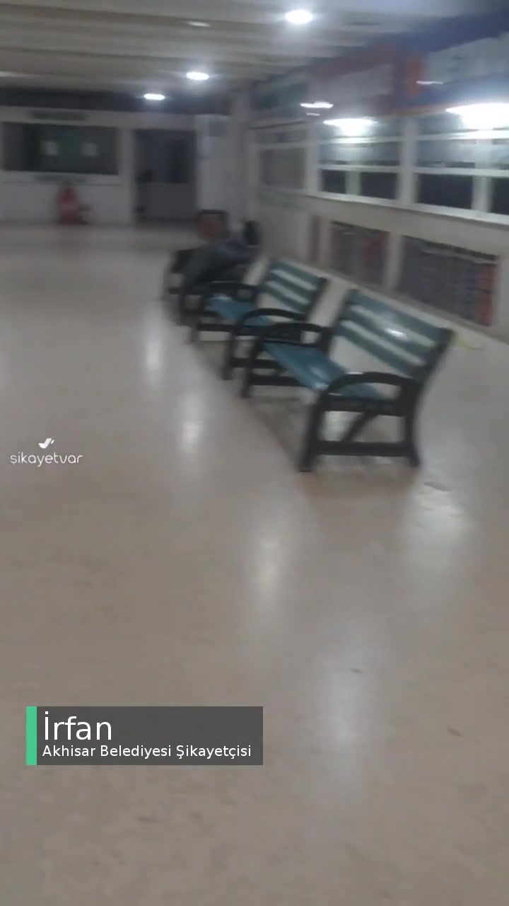 Akhisar Otobüs Terminali Halinin Hali! videonun kapak resmi