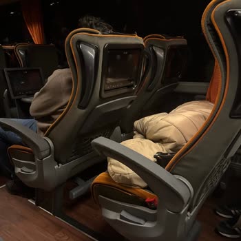 Yoğun Ayak Kokusu Sebebiyle Otobüs Yolculuğunda Konfor Ve Hijyen Şikayeti