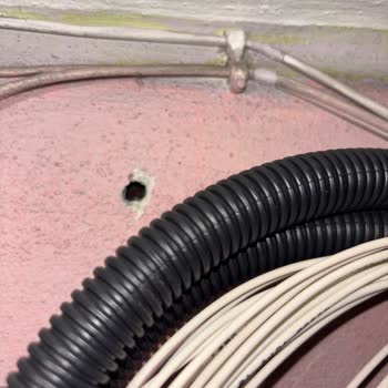 Fiber Kutu Değişiminde Elektrik Hattı Hasarı Ve 1500 TL Ücret İadesi Talebi