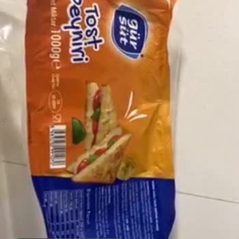 Gürsüt'ün İçinde Ne Olduğu Belli Olmayan Tost Peyniri