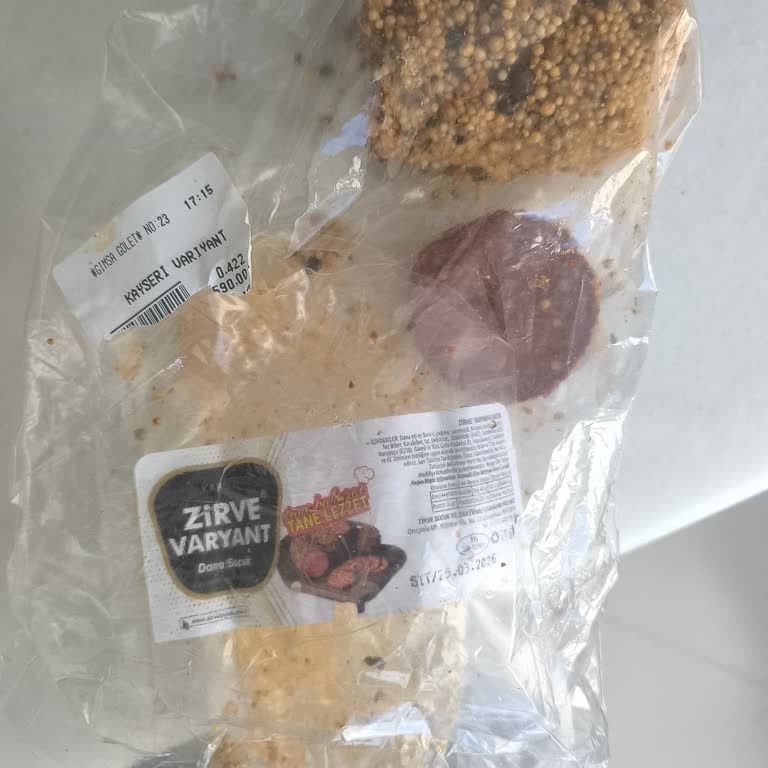 Gimsa Sucuğun İçinde Çamur Ve Ciğer Var