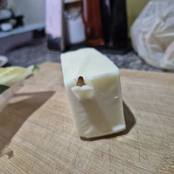 Migros’ta Torku Kaşar Peynirinde Çekirdek Kabuğu: Gıda Güvenliği Şikayeti