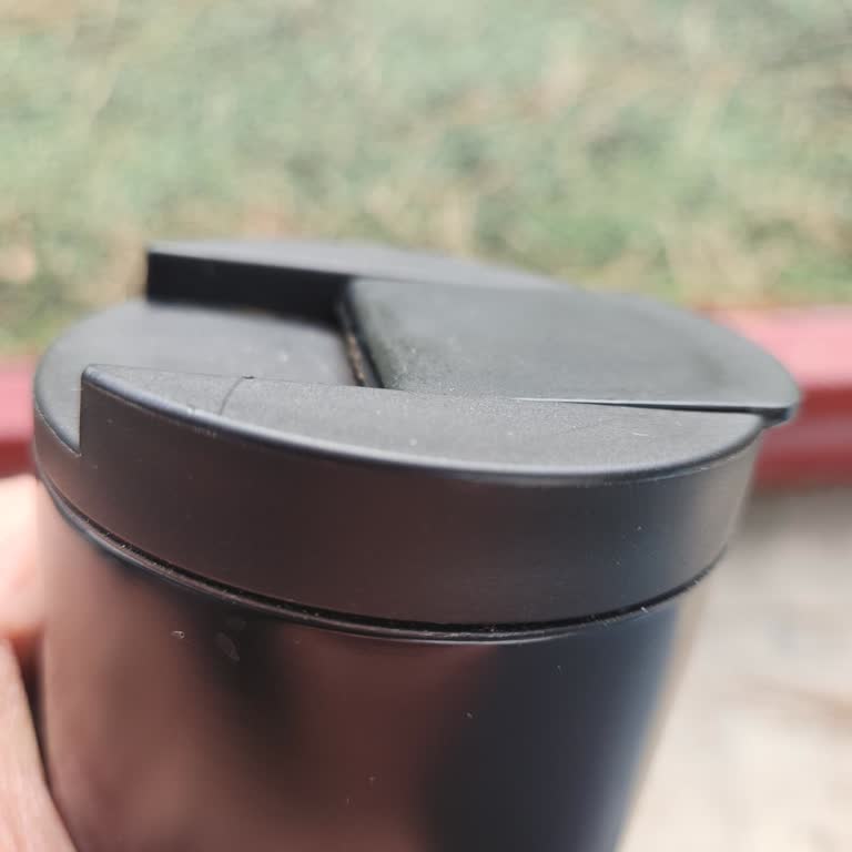 Kapağı Kilitleyen Termos Tasarım Sorunu