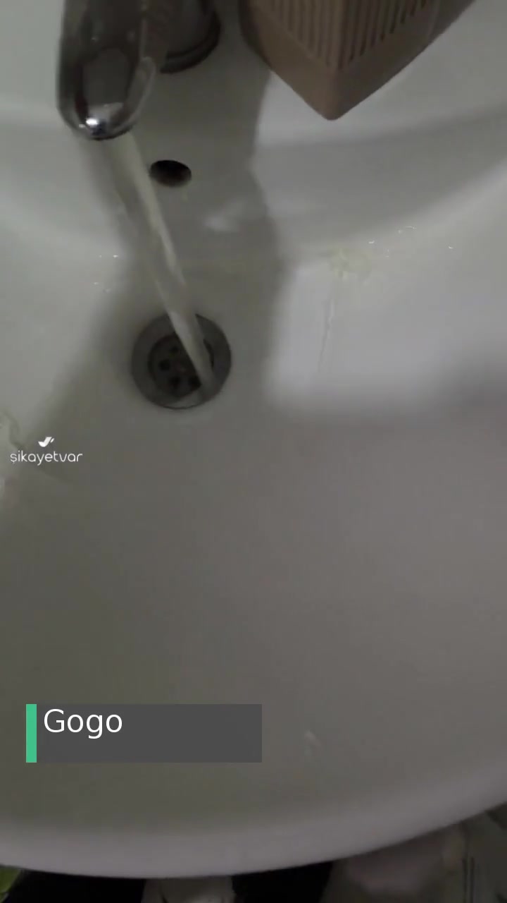 İstanbul Büyükşehir Belediyesi Sular Kirli Çamurlu Akıyor, Annem KOAH Hastası Enfeksiyon Kapıyor! videonun kapak resmi