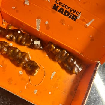 Cevizli Sucuğun Sıkıştırılmış Paketi Hijyenik Değil