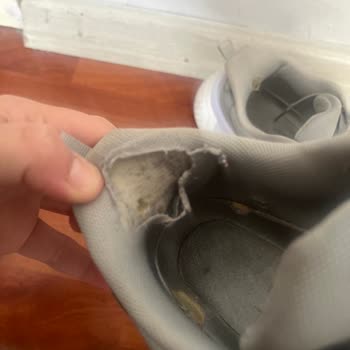 Kayseri Lumberjack Mağazasında Ayakkabının Topuk Aşınması Ve Yara Oluşturması İle İade Talebi