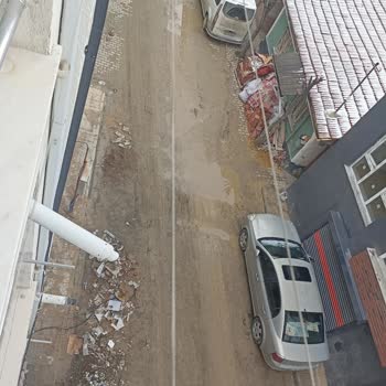 Tozman Sokakta Asfaltlama Acil