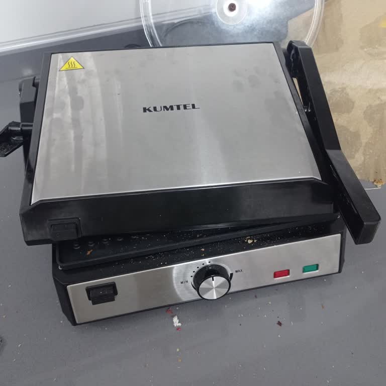 Kumtel Tost Makinesinin Kolu Aniden Kırıldı, Garanti Kapsamında Tamir Talebi