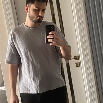 Bir Yıkamada Vücut Bölgesi Yarı Yarıya Küçülen Oversize Tişört İçin Değişim Ve İade Talebi