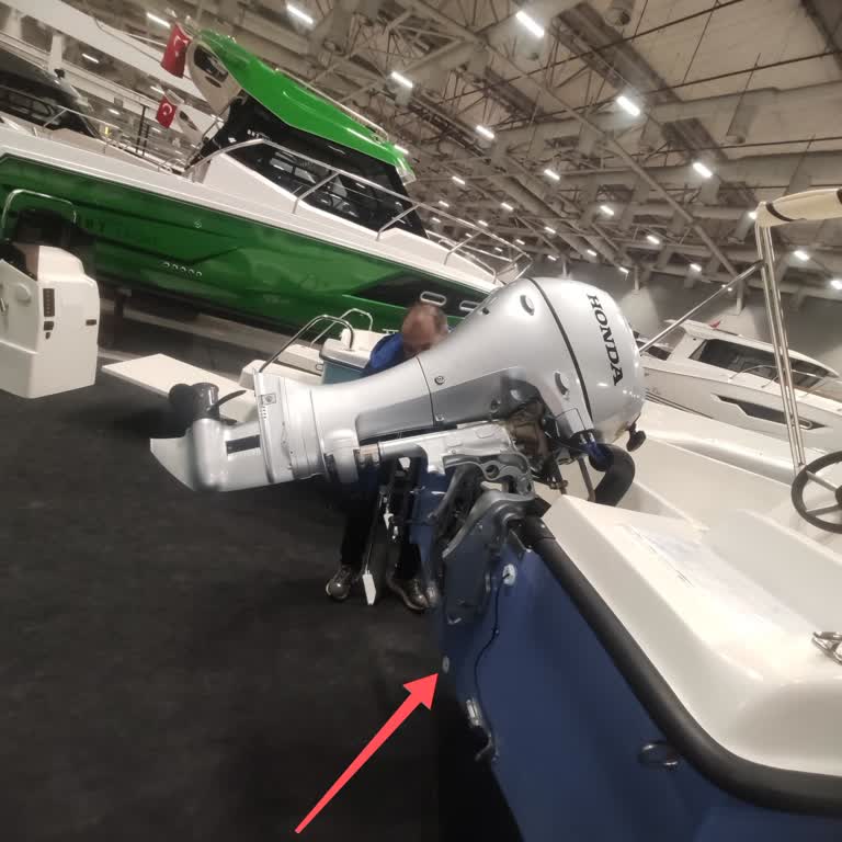 Eksik Su Tahliye Tıpası Ve Cevapsız İletişim Nedeniyle Tekne Kullanılamaz