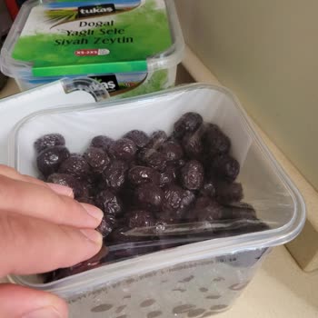 Ümraniye A101 Şubesinde Tukaş Siyah Zeytinlerde Küf Ve Geri Dönüş Yok