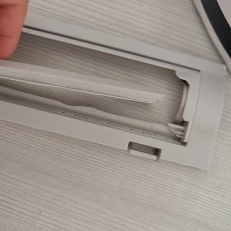 Garanti Kapsamında Ana Fırça Kapağı Kırıldı, Yedek Parça Yok Ve Müşteri Hizmetine Ulaşılamıyor