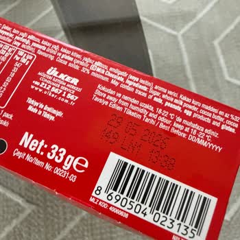 Ülker Sütlü Çikolata Rengi Soluk Ve Bayat Görünüyor