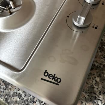 Beko Ocakta Leke Sorunu Servis Değişimine Rağmen Çözülmedi