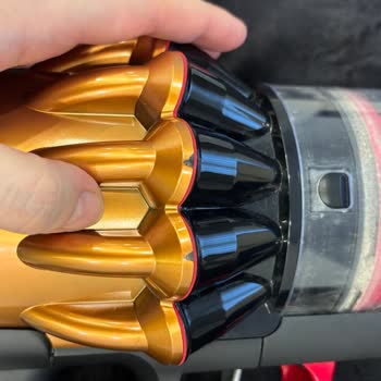 Dyson V16 Gold Kaplaması Kısa Sürede Soyuldu, Garanti Ve İade Talebi