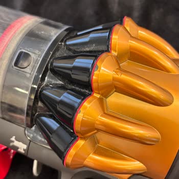 Dyson V16 Gold Kaplaması Kısa Sürede Soyuldu, Garanti Ve İade Talebi