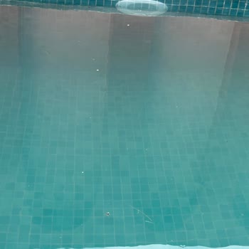 Sabel Villas Soğuk Ve Kirli Havuz, Eksik Banyo Ürünleri Ve Aşırı Ücret