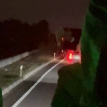 Otobüs Şoförünün Kapalı Alanda Sigara İçmesi Ve Saygısız Tavırları