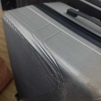 Kurtalan Ekspres Hem Personel Davranışından Hem Eşyalarıma Verilen Zarardan Dolayı Mağdur Oldum!