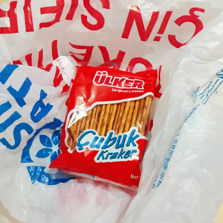 Kuruyemiş Siparişi Açıklama Olmadan İptal Edildi, Sadece Kraker Gönderildi Ve Teslim Ücreti Alındı
