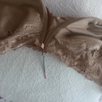 Demiri Çıkan Sütyen Kullanılamaz Hale Geldi