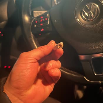 Parliament Midnight Blue Sigara Paketlerinde Tütün Dökülmesi Ve Boşluk Şikayeti