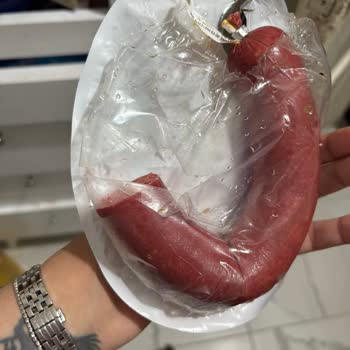 A101'de Coşkun Sucuğunda Kıkırdak Ve İp Parçaları