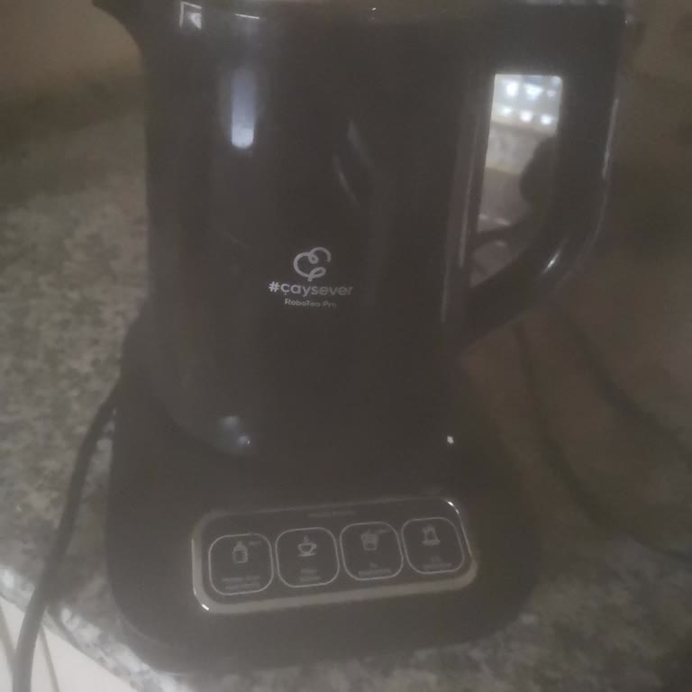 Karaca Çaysever Robotea Sürekli Mama Suyu Modunda Kalıyor, Para İadesi Talep Ediyorum