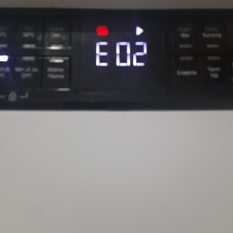Arçelik Bulaşık Makinesinde E02 Hatası Sürekli Tekrarlıyor Kalıcı Çözüm Bekleniyor