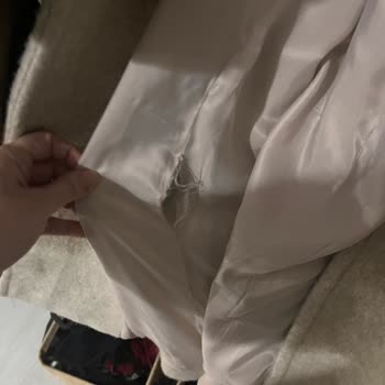 Kabanım Çamaşır Makinesinde Yıkanıp Parçalandı, Firma Sorumluluk Reddi