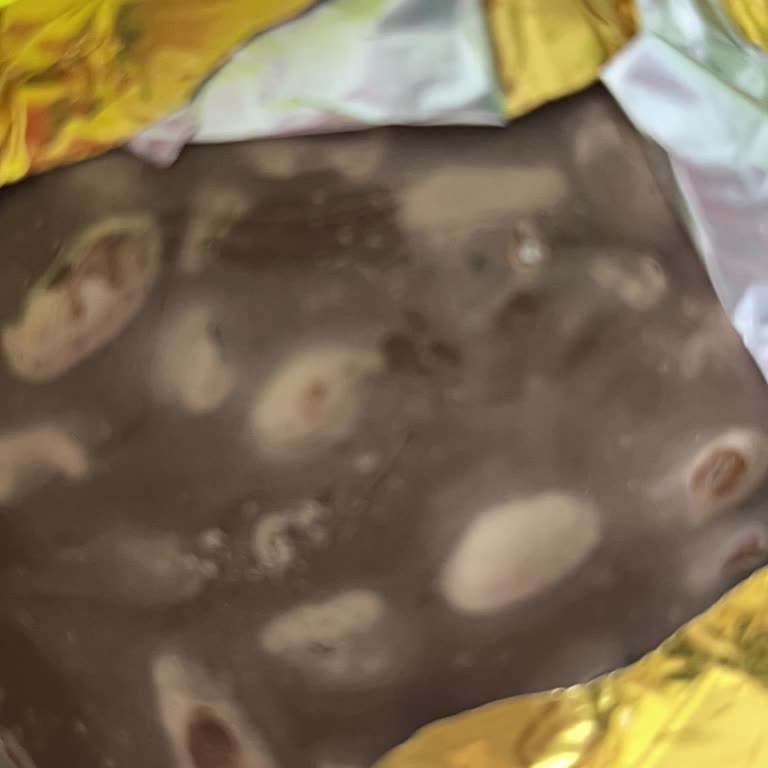 Eti Antep Fıstıklı Sütlü Çikolatada Beyazlaşma Ve Kalite Sorunu