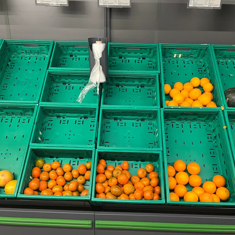 File Market Kadıköy Şubesinde Çürük Meyve Ve Boş Reyon Sorunu