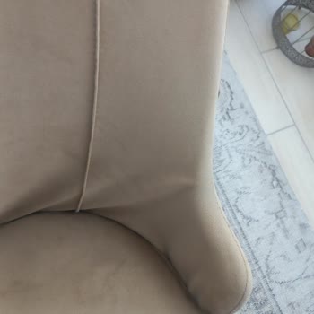 Garanti Kapsamındaki Kırık Sandalyeler İçin Trendyol Ve Canisa'dan Çözüm Beklentisi