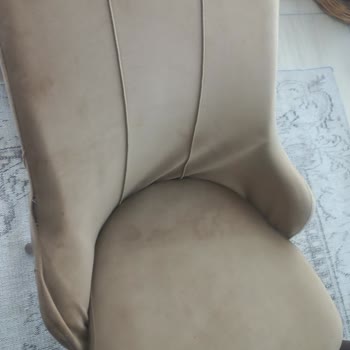 Garanti Kapsamındaki Kırık Sandalyeler İçin Trendyol Ve Canisa'dan Çözüm Beklentisi