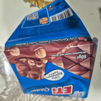 Rengi Ve Tadı Bozuk Çift Kavrulmuş Fındıklı Çikolata İçin Değişim Ve İade Talebi