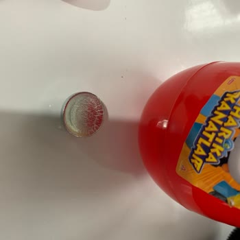 A101 Sürpriz Yumurtasında Metal Parça Çocuk Sağlığına Tehlike