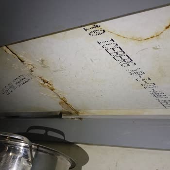 Belenco Mutfak Tezgahındaki Çatlak Ve Su Sızıntısı Ücretsiz Onarım Talebi