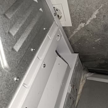 Yeni Kurutma Makinesinin Su Sızdırması Ve Servis Cevapsızlığı Nedeniyle Değişim Talebi