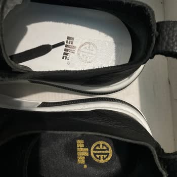 İç Rengi Farklı Ayakkabı İçin Değişim Talebi