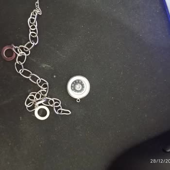 Arc Accessories’te Yanlış Fiyatlandırma Ve Kırık Bileklik İçin İade Talebi