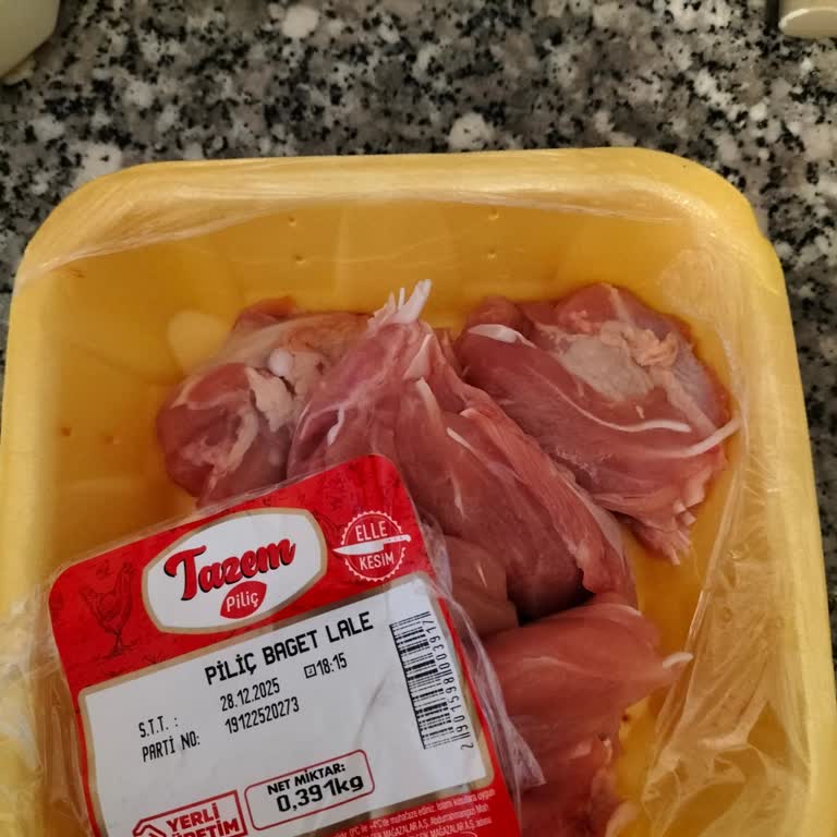 BİM Şubesinde Süresi Geçmiş Tavuk Ürünü Satışı