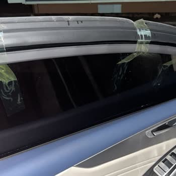 Nieve Otomotiv Cam Normal Şekilde Çalışmıyor ve Parça Arızalı Şekilde Bekliyor