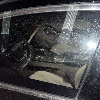 Nieve Otomotiv Cam Normal Şekilde Çalışmıyor ve Parça Arızalı Şekilde Bekliyor