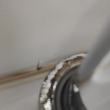 Fleko Lavabo Bataryasında Kromaj Pası Ve Kalıcı Leke Şikayeti