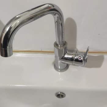 Fleko Lavabo Bataryasında Kromaj Pası Ve Kalıcı Leke Şikayeti