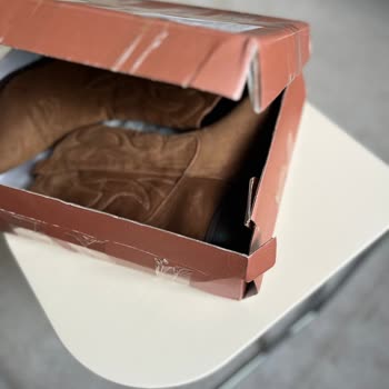 Marjin Ayakkabı İlk Kullanımda Tabanı Açılan Kovboy Çizmeleri ve Şirketin Özensiz İade Süreci